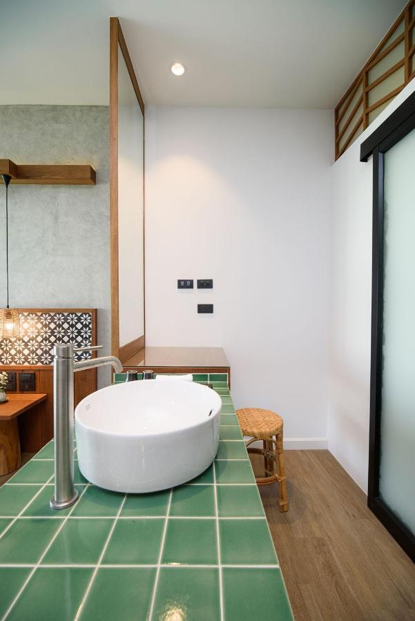 Himku Hotel - Adult Only Chiang Mai Exteriör bild