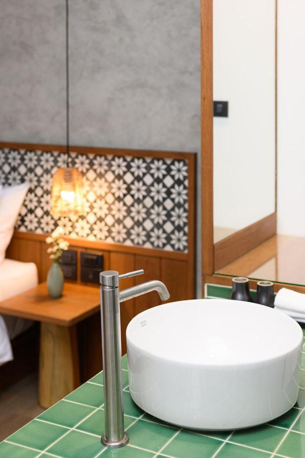 Himku Hotel - Adult Only Chiang Mai Exteriör bild