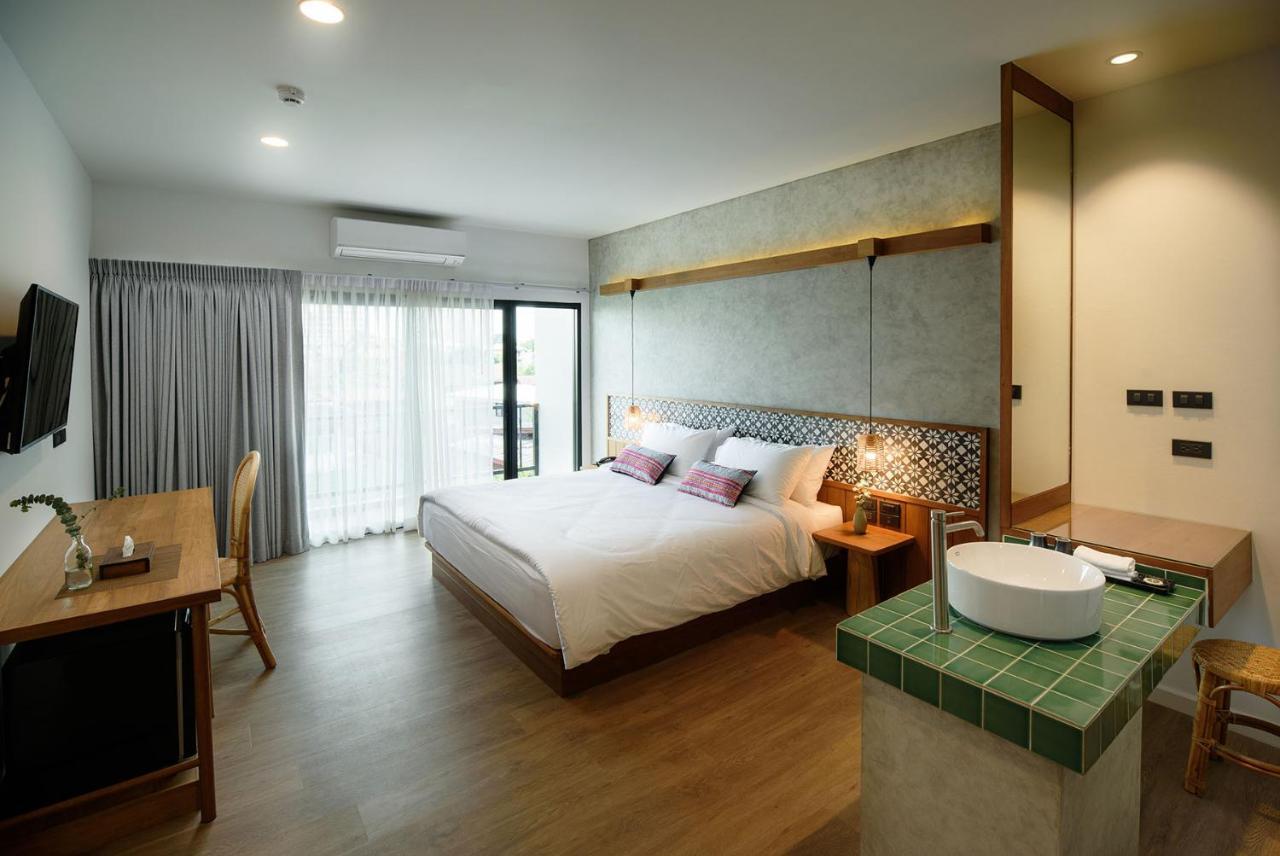 Himku Hotel - Adult Only Chiang Mai Exteriör bild