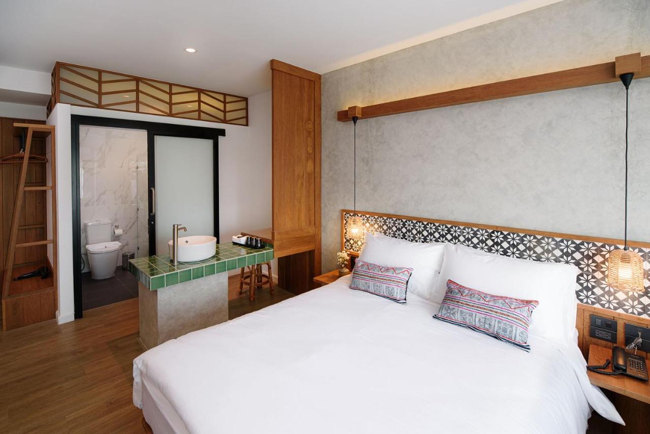 Himku Hotel - Adult Only Chiang Mai Exteriör bild