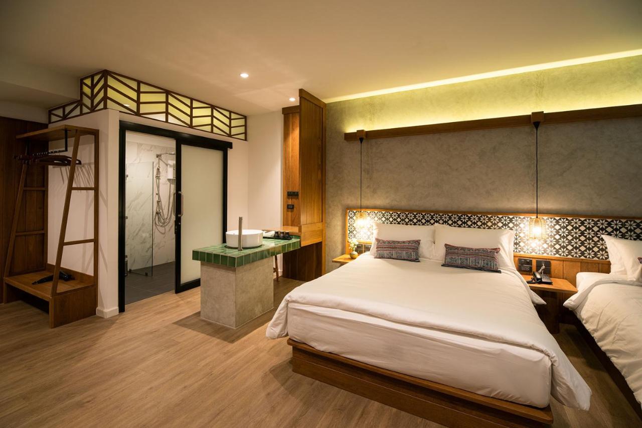 Himku Hotel - Adult Only Chiang Mai Exteriör bild