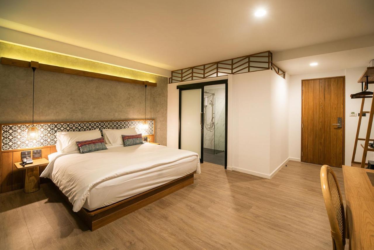 Himku Hotel - Adult Only Chiang Mai Exteriör bild